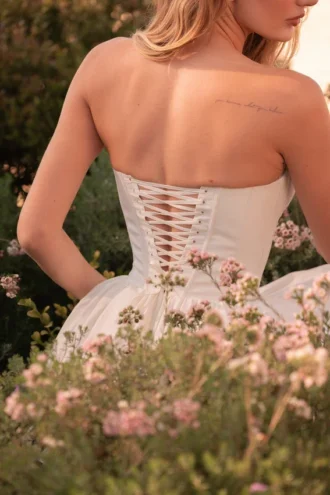 Mini-robe de corset en coton ivoire « Kristiana »