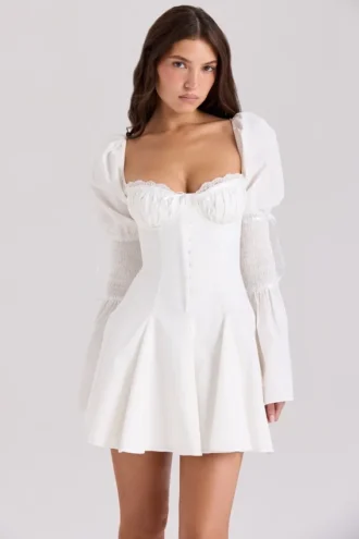 Mini-robe Ellerie en coton blanc à manches flûte