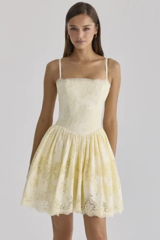 Mini-robe en coton brodé anglais « Chloe Lemon »