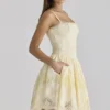 Mini-robe en coton brodé anglais « Chloe Lemon »