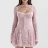 Mini-robe en dentelle rose « Alice »