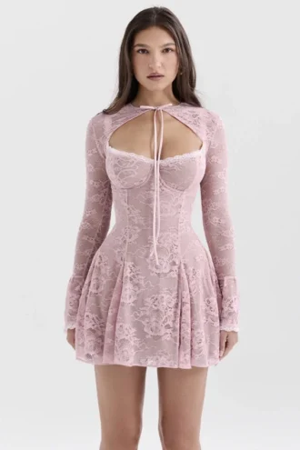 Mini-robe en dentelle rose « Alice »