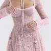 Mini-robe en dentelle rose « Alice »