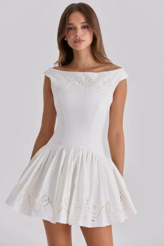 Mini-robe Lauren en coton blanc à broderie anglaise et col bateau