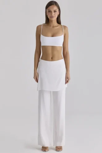 Pantalon en satin blanc Leona avec jupe superposée