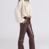 Pantalons Adara en cuir vegan couleur chocolat