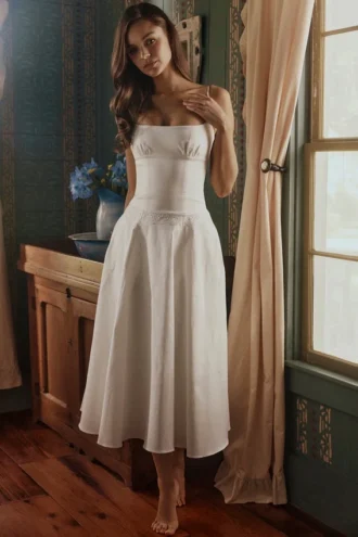 Robe d&rsquo;Été Liora en coton blanc avec bordure en broderie anglaise