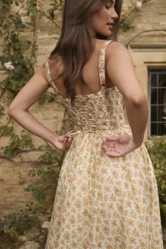 Robe d&rsquo;Été mi-longue à imprimé roses royales « Kelly » en corset