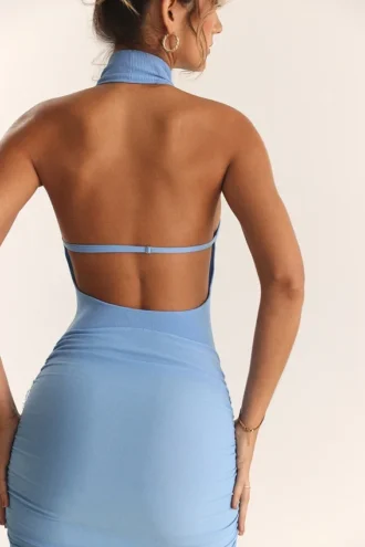 Robe dos nu en maille bleu clair Anura
