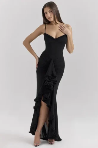 Robe Gabbi noire à volants sur le devant, Robe de Soirée
