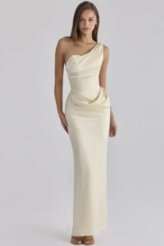Robe longue asymétrique en satin « Caprice Lemon »