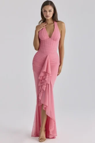 Robe longue à col bénitier et cascade en maille framboise carmin