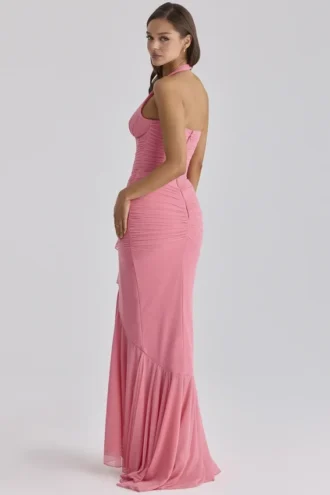 Robe longue à col bénitier et cascade en maille framboise carmin