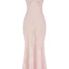 Robe longue à dos en dentelle florale rose pâle « Seren »