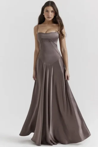Robe longue à lacets « Anabella » couleur fumée