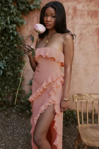 Robe longue à volants Sarina couleur abricot