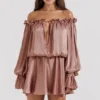 Robe à épaules dénudées Chaya couleur noisette