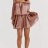 Robe à épaules dénudées Chaya couleur noisette