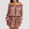 Robe à épaules dénudées Chaya couleur noisette