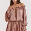 Robe à épaules dénudées Chaya couleur noisette